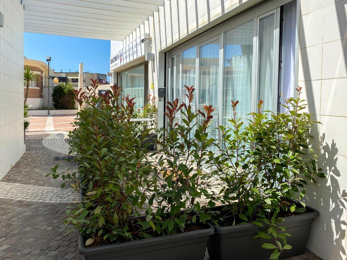Appartamento A 30 Mt Dal Mare Cecina  Exterior foto